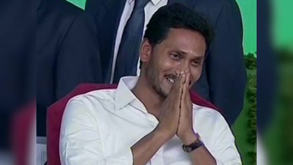 Jagan Mohan Reddy takes oath as Andhra Pradesh CM before huge crowd at Indira Gandhi Stadium in Vijayawada; KCR, MK Stalin attend ceremony