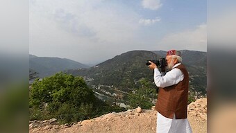 Narendra Modi says he used email and digital camera in 1988, but internet only became available in 1995