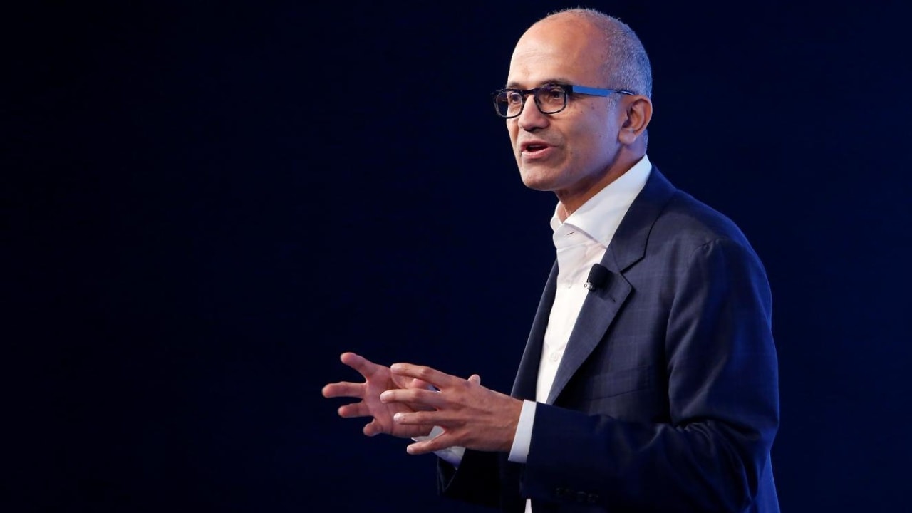 Microsoft CEO Satya Nadella gestures as he addresses students and young entrepreneurs during a conference in New Delhi, India. Image: Reuters.