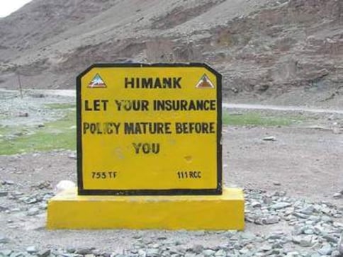 10 road safety signs that hilariously draw the point across 10 road safety signs that hilariously draw the point across