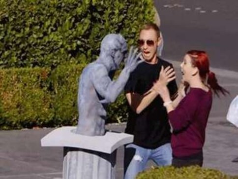Different types of people you’ll bump into in a park! Different types of people you’ll bump into in a park!