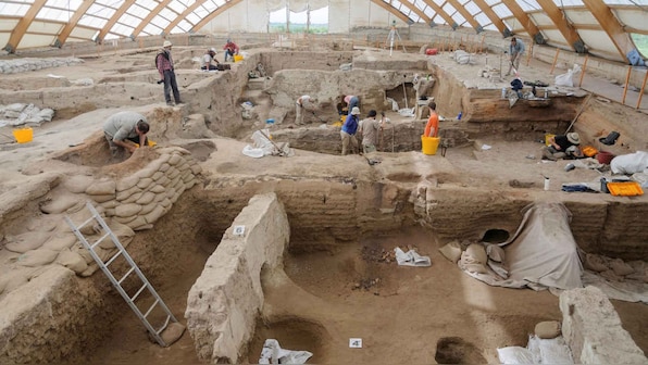 Ancient Turkish proto-city and modern cities today face many similar problems