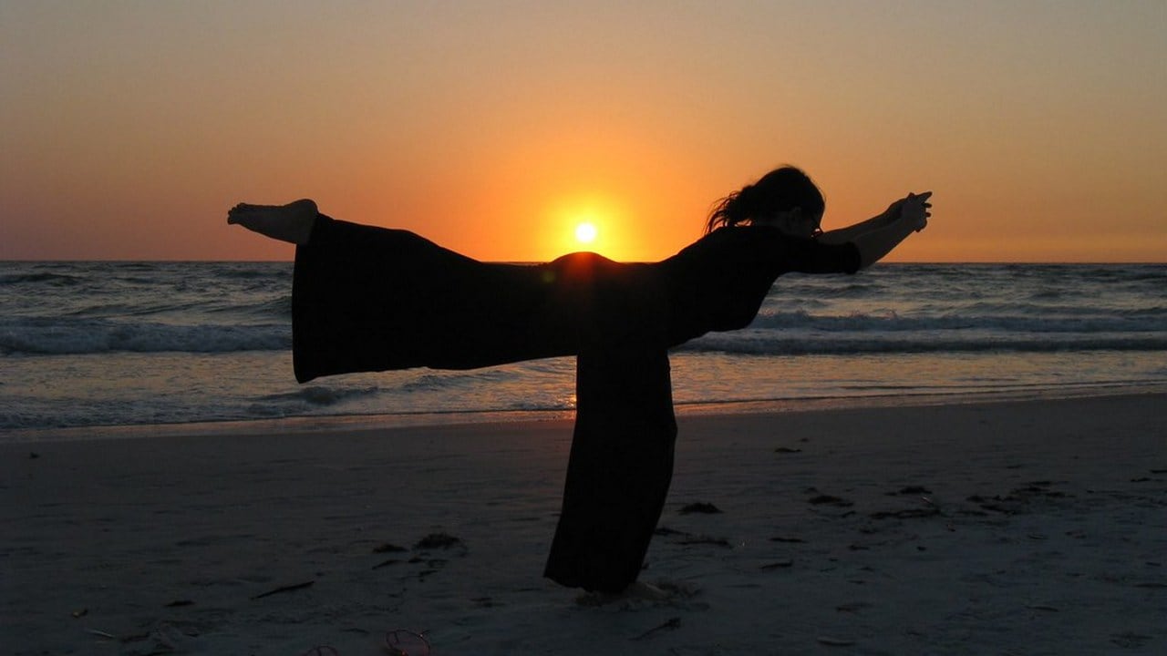 Yoga at Sunset. Image credit: Flickr