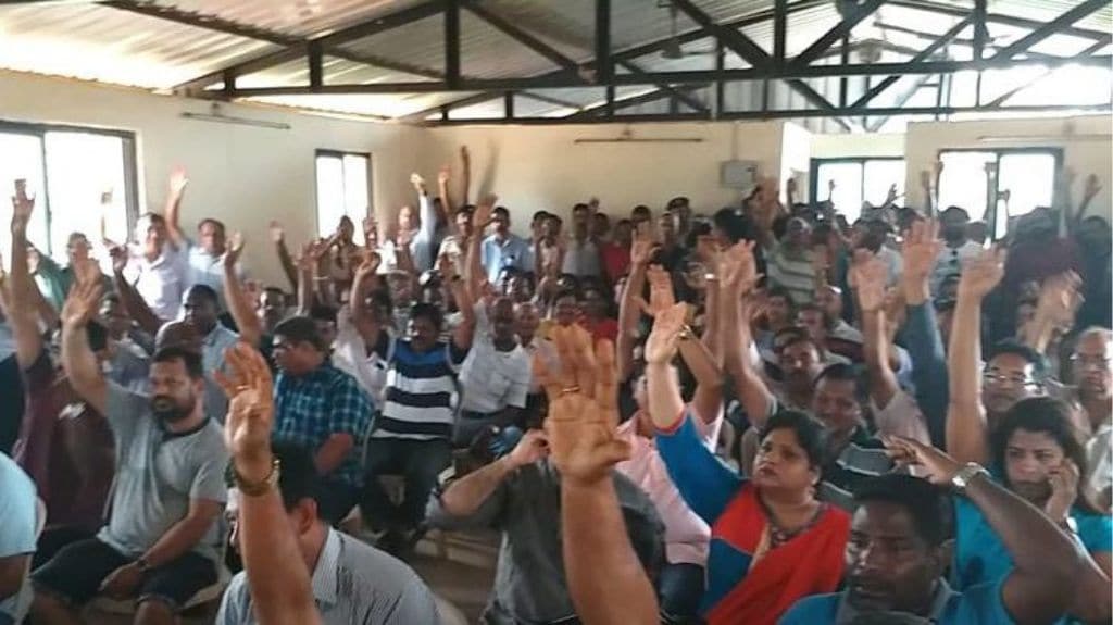 A special gram sabha (village council meeting) organised in 2017 for the preservation of Bondvol lake. Photo by Pamela D’Mello.