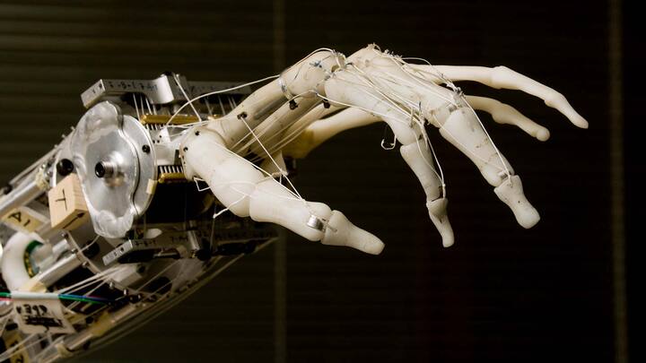 Newest artificial intelligence system can learn to see by touch, feel by seeing