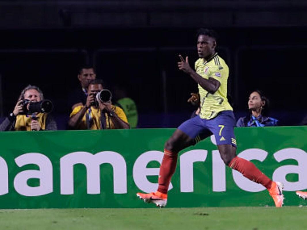 Copa America 2019 Duvan Zapata S Late Goal Sends Colombia Into Quarter Finals After Victory Over Qatar Sports News Firstpost