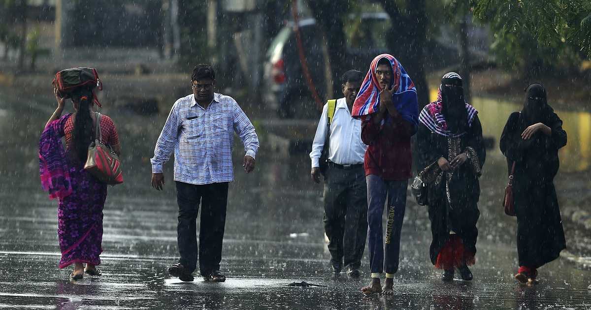 Погода в индии. Monsoon weather. Болгария дождь. Rain in India. Одевайтесь по погоде.. В Индии.