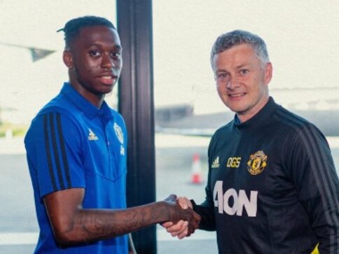 Premier League: Manchester United complete signing of Aaron Wan-Bissaka from Crystal Palace on five-year deal Premier League: Manchester United complete signing of Aaron Wan-Bissaka from Crystal Palace on five-year deal