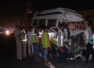 Three dead, 10 injured after speeding tempo rams into water tanker in east Delhi's Kalyanpuri Three dead, 10 injured after speeding tempo rams into water tanker in east Delhi's Kalyanpuri