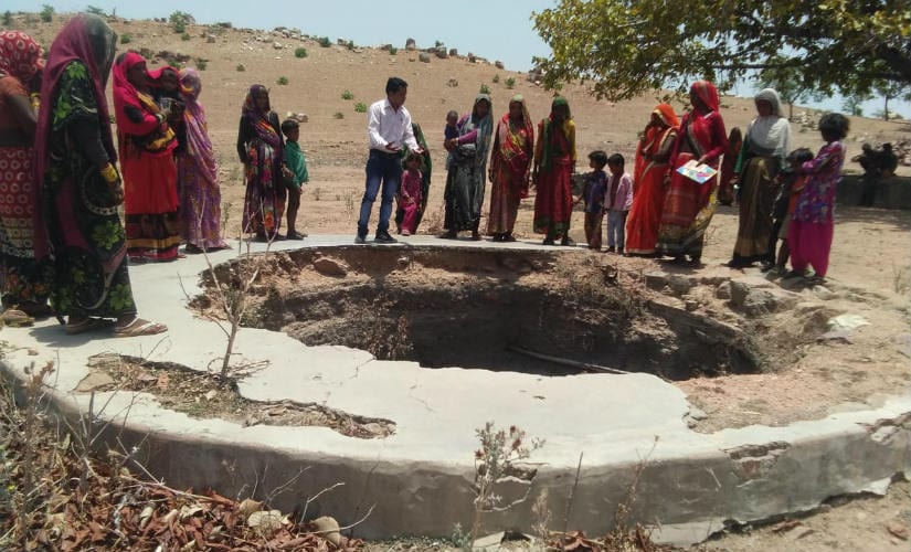 It is becoming more and more apparent that the Congress state government is finding it hard to tackle the water crisis. Image courtesy: 101Reporters