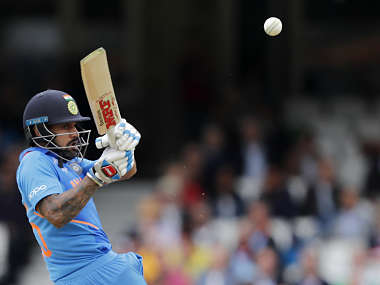 India vs Australia, ICC Cricket World Cup 2019: Shikhar Dhawan skips fielding due to thumb injury sustained while batting India vs Australia, ICC Cricket World Cup 2019: Shikhar Dhawan skips fielding due to thumb injury sustained while batting