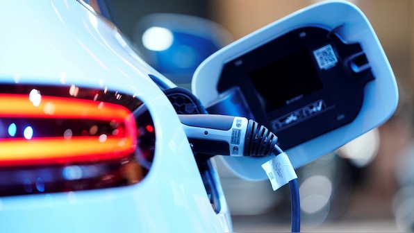 Indian Oil Corporation to establish 10,000 EV charging stations across India in the next three years