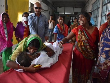Toll due to encephalitis in Bihar rises to 100; 83 children of total died at one hospital in Muzaffarpur Toll due to encephalitis in Bihar rises to 100; 83 children of total died at one hospital in Muzaffarpur