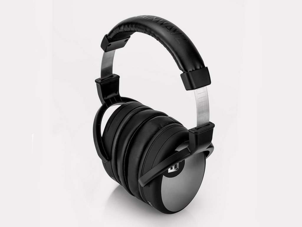 HM5 Studio monitor headphones.