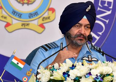 'Pakistani planes didn't cross LoC during dogfight': IAF chief BS Dhanoa says purpose of Balakot airstrike was to 'show resolve, capability’ 'Pakistani planes didn't cross LoC during dogfight': IAF chief BS Dhanoa says purpose of Balakot airstrike was to 'show resolve, capability’