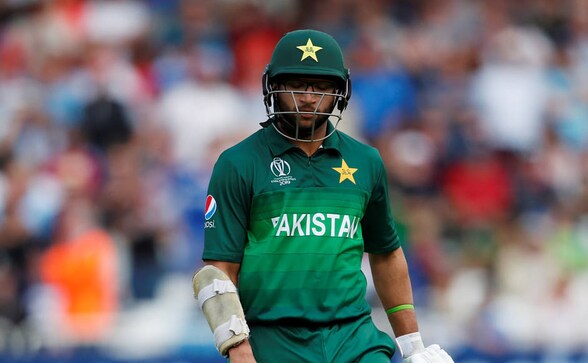 Mohammad Hafeez, Wahab Riaz impress as Pakistan beat England in Cricket World Cup to break winless jinx Mohammad Hafeez, Wahab Riaz impress as Pakistan beat England in Cricket World Cup to break winless jinx