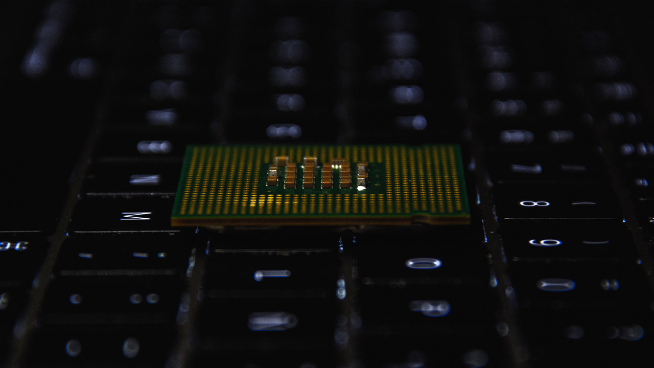 Intel wants to make the PC great again, but it can't do so alone Intel wants to make the PC great again, but it can't do so alone