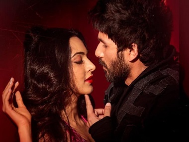 Kabir Singh movie review: Shahid Kapoor's intensity is mined for a horrific, harrowing ode to misogyny Kabir Singh movie review: Shahid Kapoor's intensity is mined for a horrific, harrowing ode to misogyny