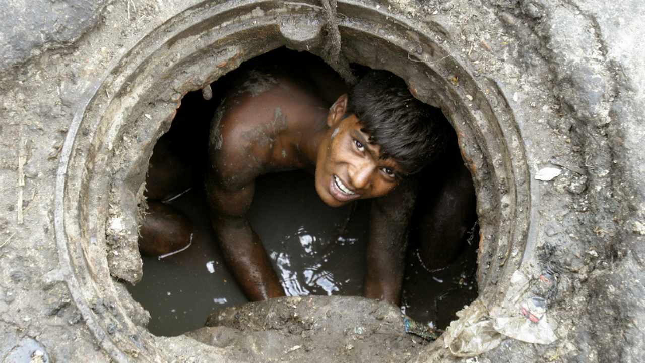 161 die cleaning sewers in three years: How is this different from manual scavenging? 161 die cleaning sewers in three years: How is this different from manual scavenging?