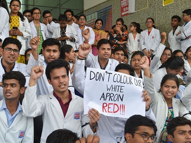 Firstpost Editor's Picks: Doctors' strike in West Bengal, simultaneous Lok Sabha, Assembly polls, Maurizio Sarri exits Chelsea; today's must-read stories Firstpost Editor's Picks: Doctors' strike in West Bengal, simultaneous Lok Sabha, Assembly polls, Maurizio Sarri exits Chelsea; today's must-read stories