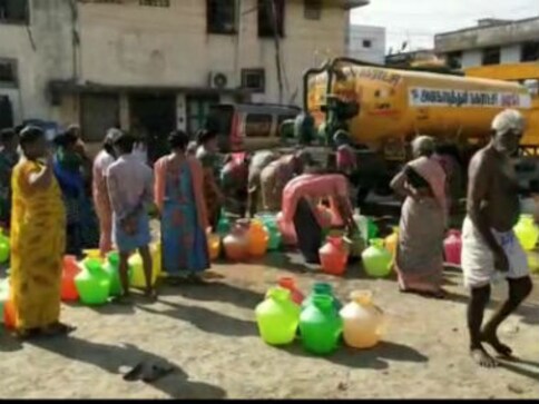 Water crisis in Chennai: Ministers and officials say there is no problem even as four major reservoirs run dry Water crisis in Chennai: Ministers and officials say there is no problem even as four major reservoirs run dry