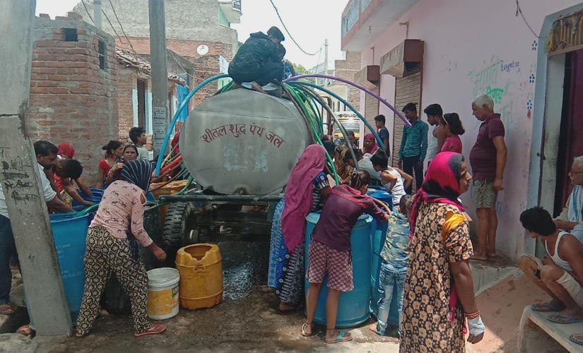 With summer at its peak, verbal fights and reports of fisticuffs have become a daily affair for the residents of Kabrai. Image courtesy: 101Reporters