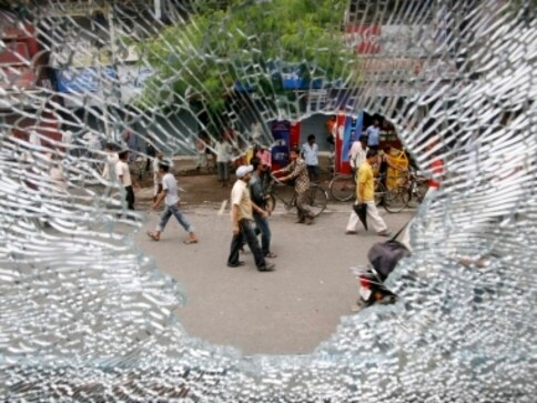 Jharkhand mob lynching: Social media, TV news and lack of faith in institutions eroding individual identities, morality Jharkhand mob lynching: Social media, TV news and lack of faith in institutions eroding individual identities, morality
