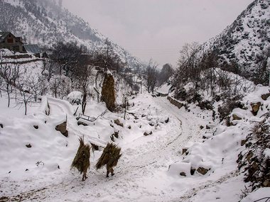 Article 370 revoked: Muslim rights activists hold protest over scrapping of special status to J&K outside Indian Embassy in Washington Article 370 revoked: Muslim rights activists hold protest over scrapping of special status to J&K outside Indian Embassy in Washington