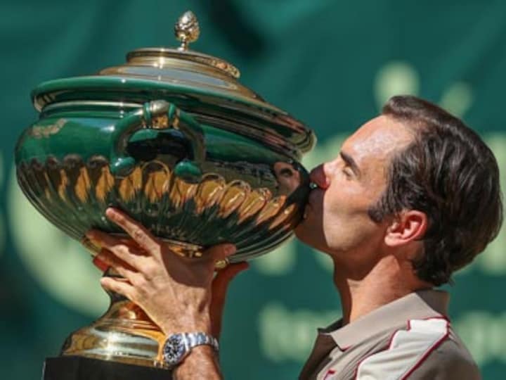 Halle Open 2019: Roger Federer beats David Goffin in straight sets to win record-extending 10th title