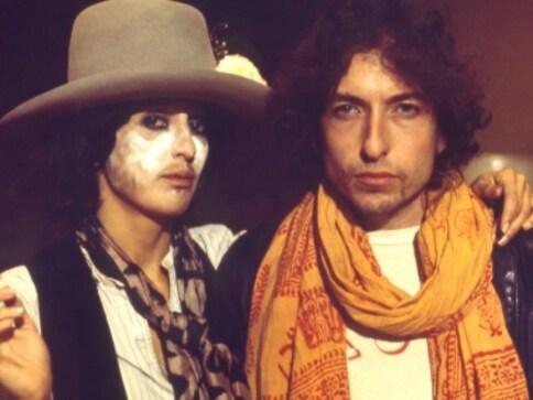 Rolling Thunder Revue: Martin Scorsese's Bob Dylan anti-documentary chronicles famous 1970s concert tour Rolling Thunder Revue: Martin Scorsese's Bob Dylan anti-documentary chronicles famous 1970s concert tour