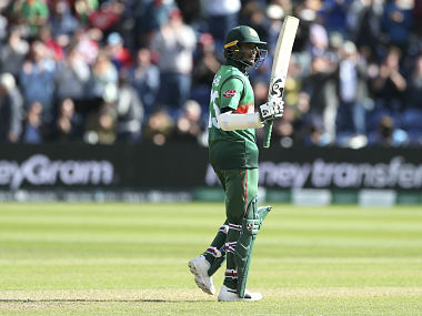 ICC Cricket World Cup 2019: Bangladesh coach Steve Rhodes optimistic of injured Shakib Al Hasan's recovery ahead of West Indies clash ICC Cricket World Cup 2019: Bangladesh coach Steve Rhodes optimistic of injured Shakib Al Hasan's recovery ahead of West Indies clash