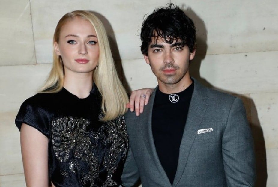 Joe Jonas reveals parents found out about surprise wedding with Sophie ...