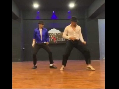 Watch: Tiger Shroff break-dances to Ranveer Singh's 'Khalibali' in tribute to Michael Jackson Watch: Tiger Shroff break-dances to Ranveer Singh's 'Khalibali' in tribute to Michael Jackson
