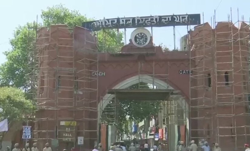 Policemen in civil clothes were deployed along with the Shiromani Gurdwara Parbandhak Committee (SGPC) task force to thwart any attempt to disturb law and order. ANI Policemen in civil clothes were deployed along with the Shiromani Gurdwara Parbandhak Committee (SGPC) task force to thwart any attempt to disturb law and order. ANI