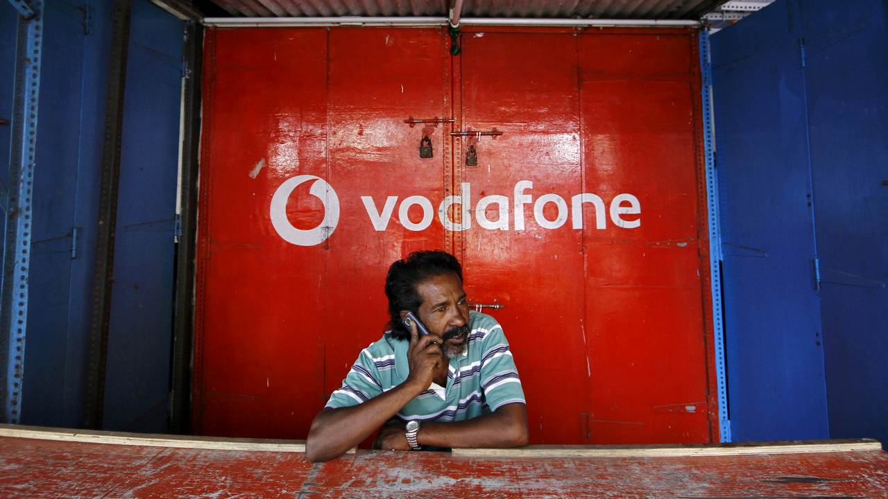 Vodafone's new RED Together Postpaid Plans offer up to 200 GB data for Rs 999 Vodafone's new RED Together Postpaid Plans offer up to 200 GB data for Rs 999