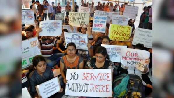 West Bengal doctors' strike: Mamata Banerjee invites protesting medicos for another meeting after first snub; doctors' demand CM's apology