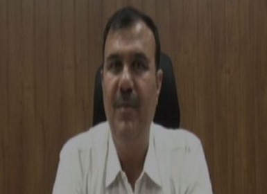 Cow vigilantes thrash two men in Gurugram on suspicion of transporting beef; police book victims of attack Cow vigilantes thrash two men in Gurugram on suspicion of transporting beef; police book victims of attack