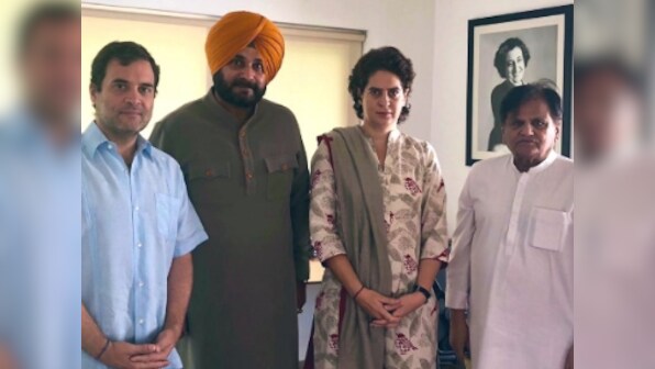 Navjot Singh Sidhu meets Rahul Gandhi amid tiff with Amarinder to apprise him of 'situation', hands Congress president a 'letter'