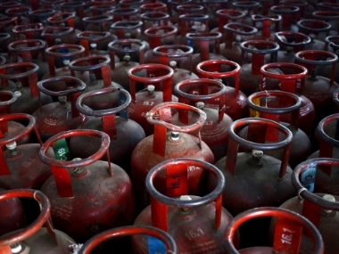 Oil firms to give Rs 5 lakh ex-gratia in coronavirus-related death of delivery boys, others working in LPG supply chain Oil firms to give Rs 5 lakh ex-gratia in coronavirus-related death of delivery boys, others working in LPG supply chain