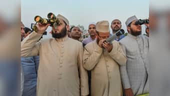 Ramzan fasting ends with sighting of moon; Eid-ul-Fitr to be celebrated across India on Wednesday