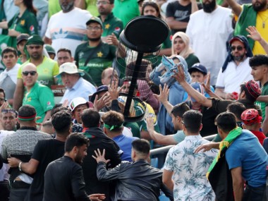 ICC Cricket World Cup 2019: Fan trouble steals spotlight from a spectacular Pakistan vs Afghanistan clash at Headingley ICC Cricket World Cup 2019: Fan trouble steals spotlight from a spectacular Pakistan vs Afghanistan clash at Headingley