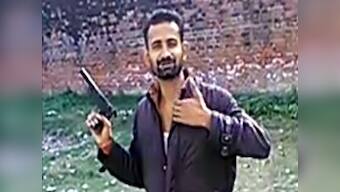 Video of Uttar Pradesh jail inmates flashing pistol goes viral; facing criticism, govt says pistol made of 'clay'
