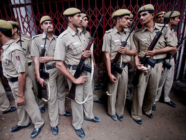 Anti-Citizenship Amendment Act protests: Policeman, two firemen injured in southeast Delhi; DTC buses torched Anti-Citizenship Amendment Act protests: Policeman, two firemen injured in southeast Delhi; DTC buses torched