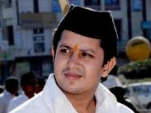 Kailash Vijayvargiya's son Akash arrested for thrashing civic official in Indore; BJP MLA says 'this is our line of action' to end corruption Kailash Vijayvargiya's son Akash arrested for thrashing civic official in Indore; BJP MLA says 'this is our line of action' to end corruption