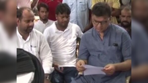 Jharkhand mob lynching: AIMIM gives Rs 50,000 compensation to Tabrez Ansari's kin; appeals Narendra Modi to curb such incidents