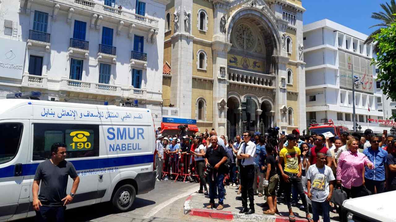 Double suicide attacks rock Tunisian capital even as president's ...