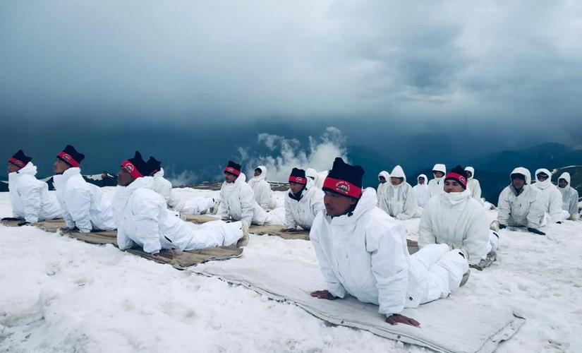Yoga day 2019: From Line of Control, high-security prisons to Himalayan peaks, India celebrates ancient fitness with enthusiasm Yoga day 2019: From Line of Control, high-security prisons to Himalayan peaks, India celebrates ancient fitness with enthusiasm