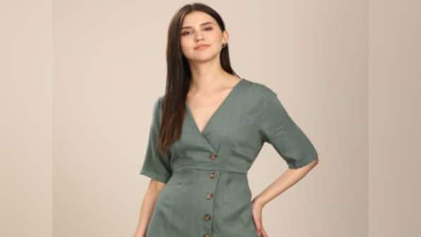 Here’s everything you need to know about the capsule wardrobe & how to create new looks everyday