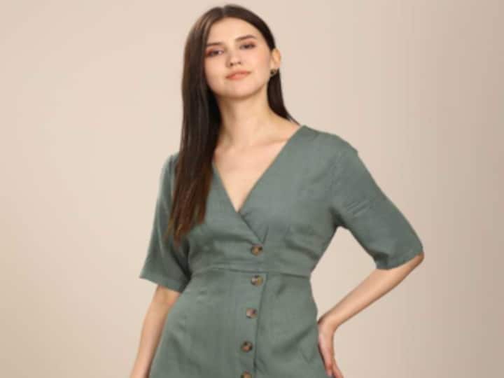 Here’s everything you need to know about the capsule wardrobe & how to create new looks everyday