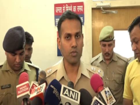 Agra Police introduces ‘eagle mobile team’ to keep eye on 'professional criminals', appoints 2 constables per booth Agra Police introduces ‘eagle mobile team’ to keep eye on 'professional criminals', appoints 2 constables per booth